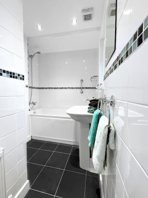 White Eden - Explore Cornwall From A Comfy Central Appartment St Austell Εξωτερικό φωτογραφία
